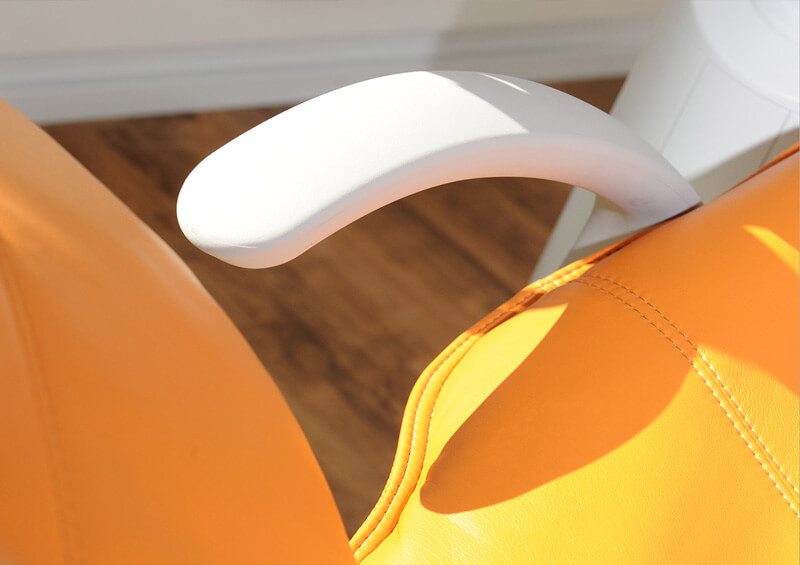 Farbkombination Stuhl, Jungbäck Otto-Porsch Erscheinungsbild von EightyNine, Agentur für Corporate Design und Grafik in St. Gallen, Schweiz