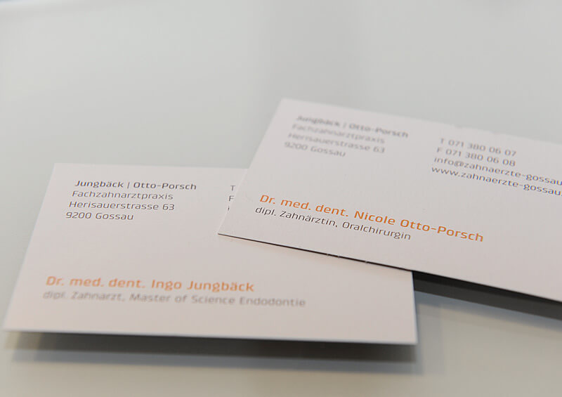 Visitenkarten ausgelegt, Jungbäck Otto-Porsch Erscheinungsbild von EightyNine, Agentur für Corporate Design und Grafik in St. Gallen, Schweiz